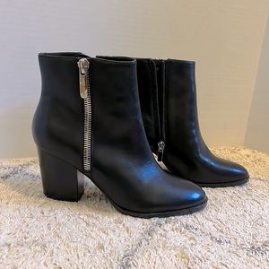 Nine West Size 6.5 Women’s Black Leather Booties